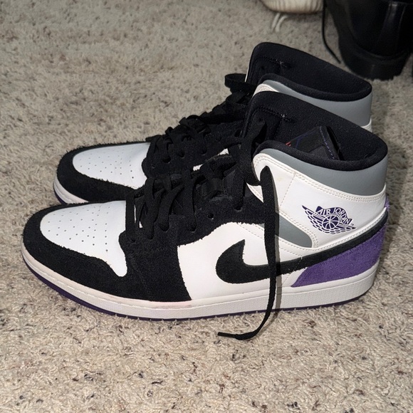 Jordan 1’s mid - Picture 2 of 4